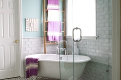 bathroom_clawfoot_bathtub1